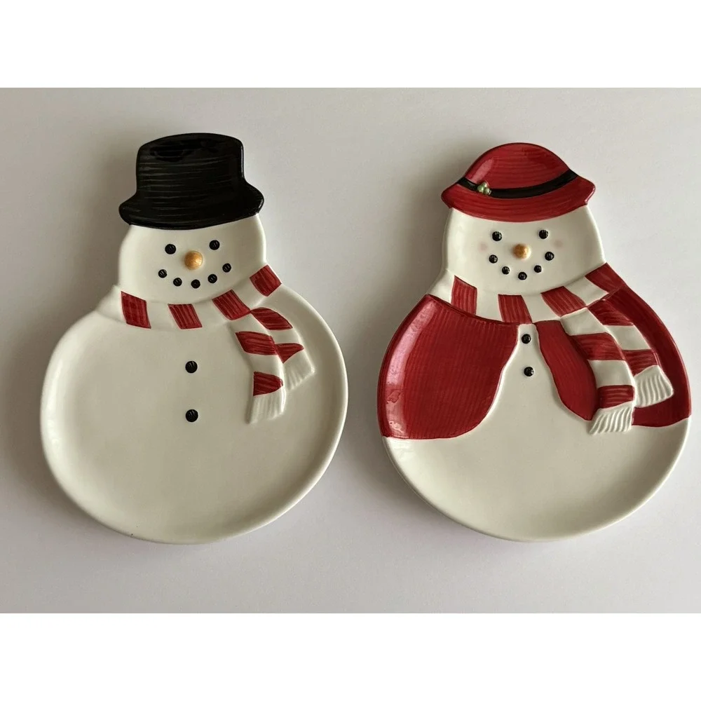 WILLIAM-SONOMA Ceramic‎ Snowman/Snowmaid Appetizer/Dessert Plates - Set of 2